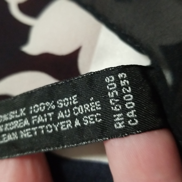 ALLEN TRACY 100% SILK SCARF - Picture 8 of 14